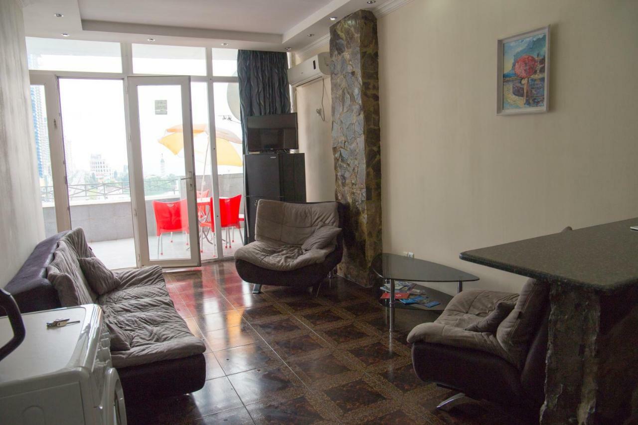 Apartment Miracle Batumi Exterior photo